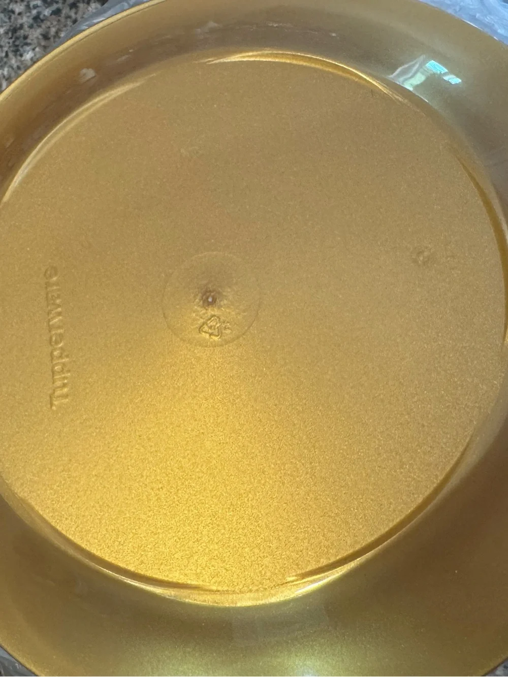 Tupperware 11